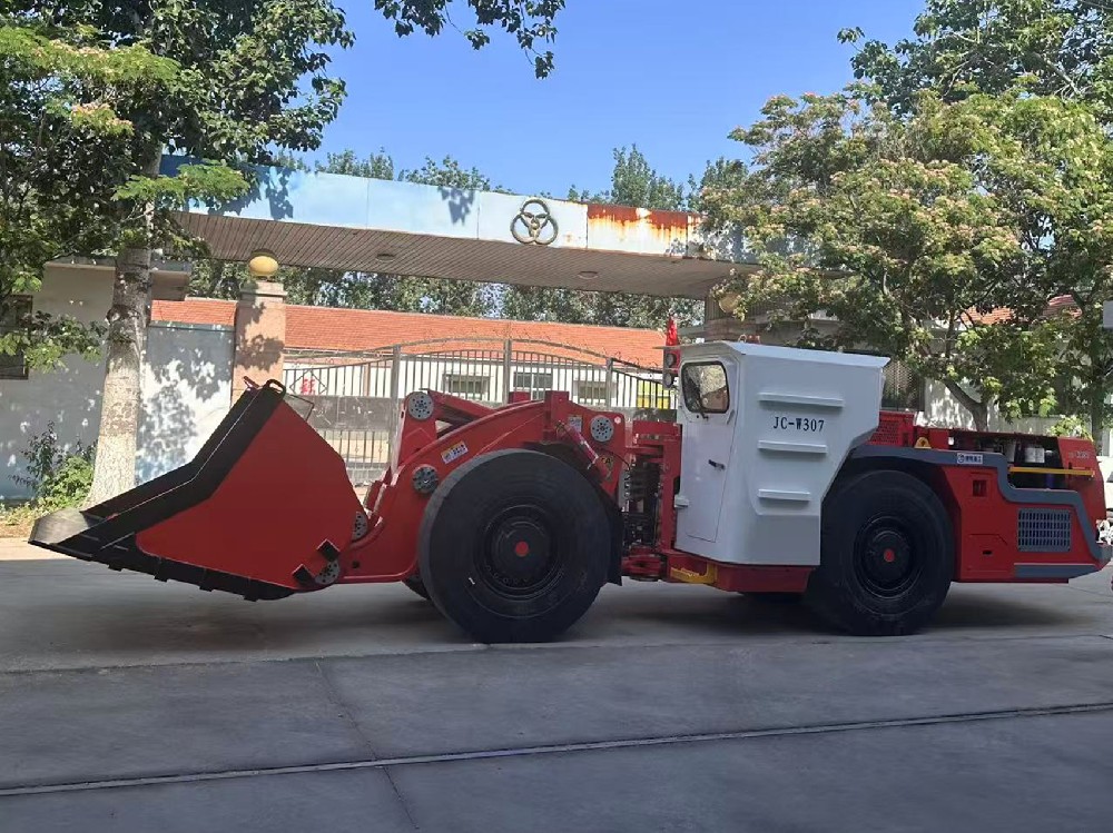 JCC-307 3m³地下内燃铲运机